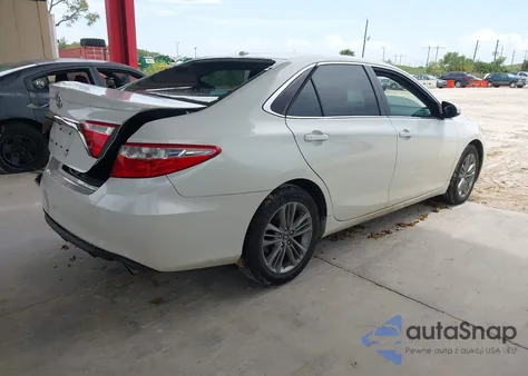 2015 Toyota Camry Se z USA, uszkodzony, nr VIN 4T1BF1FK6FU048511